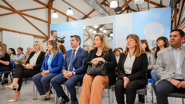 El gobernador Marcelo Orrego estuvo presente en el lanzamiento del programa de Fortalecimiento Escolar Gratuito
