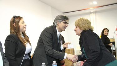 Desarrollo Humano entregó aros magnéticos a instituciones