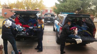 Policía Federal realizó donaciones de ropa incautada a una escuela de Chimbas