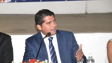 Orrego dio inicio a las legislativas de Santa Lucía con una batería de compromisos