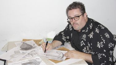 José Martín: De la cocina al arte en carbonilla