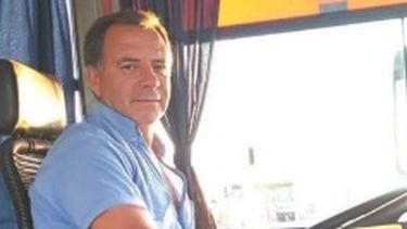 El lunes es mi última vuelta: pasajeros despiden por redes al colectivero más querido de Angaco