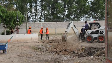 Comenzó la búsqueda de desaparecidos en fosa de víctimas de terremotos