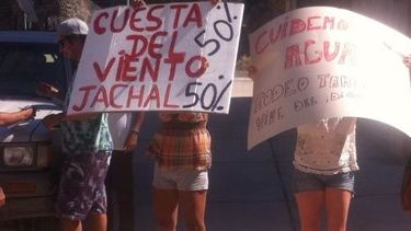 Productores y empresarios en guerra por el agua