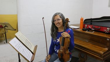 Tras 30 años, se animó a cambiar de instrumento en la Orquesta Sinfónica