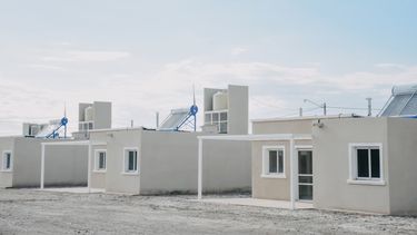 San Juan suma un nuevo barrio de IPV con termotanques solares