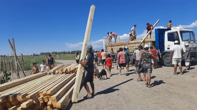 Uñac incrementó la asistencia a familias damnificadas por el sismo