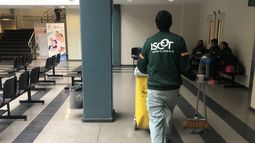 Aseguran que la nueva prestadora de limpieza del Hospital Rawson tomará a los ex contratados