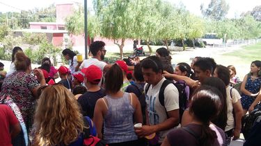 Gabo compartió chaya y almuerzo con los chicos de Fundame