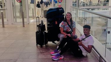 senti a mi abuela ayudarnos desde el cielo: el estremecedor relato de manu armoa tras escapar de la guerra en medio oriente senti a mi abuela ayudarnos desde el cielo: el estremecedor relato de manu armoa tras escapar de la guerra en medio oriente