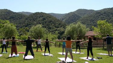 Yoga, comida naturista y vinos orgánicos, los nuevos planes para el finde largo
