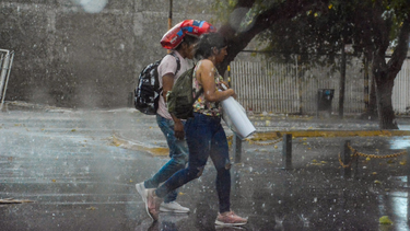 Cinco familias afectadas por el granizo, el saldo de lo que dejó la tormenta en San Juan