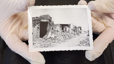 Las 14 imágenes del terremoto del 44 que fueron donadas por una familia mendocina, son las primeras origanales del evento que conserva el Archivo General de la Provincia.&nbsp;
