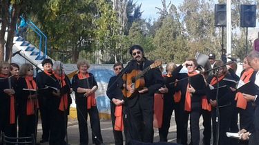 Tardes culturales para adultos mayores en Zonda