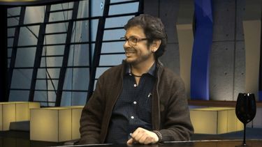 Nació sordo en Niquivil y persiguió su sueño hasta convertirse en maestro