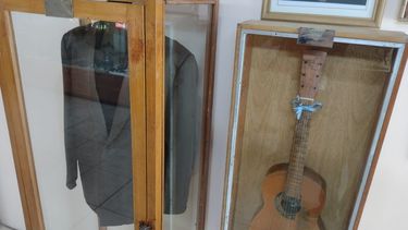 La historia de la guitarra del ‘Negro’ Villavicencio que fue donada al Museo de la Difunta Correa