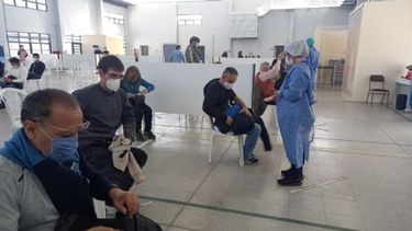 Mirá qué grupos podrán vacunarse por demanda espontánea en San Juan