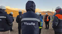 Giro en el conflicto minero: el Gobierno de La Rioja y la empresa Vicuña pidieron juntos a la Justicia levantar la restricción al yacimiento Giro en el conflicto minero: el Gobierno de La Rioja y la empresa Vicuña pidieron juntos a la Justicia levantar la restricción al yacimiento