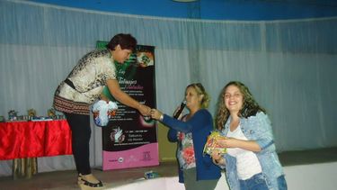 AOMA encabezó una charla dedicada a la mujer y la familia