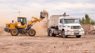 Así continúan las tareas de saneamiento en baldíos de Capital