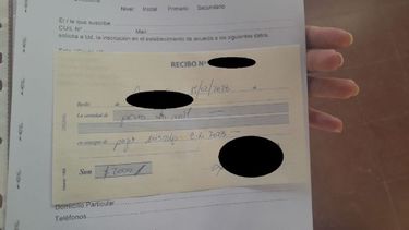 Imagen del recibió de un alumno tras pagar la inscripción en la Escuela San Martín. Foto: Diario La Provincia