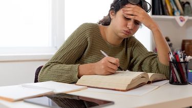 Las carreras más difíciles de Ingeniería y el top 3 de más recibidos en Exactas y Sociales