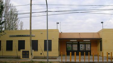Padres de una escuela pública de Rivadavia denuncian que los obligan a pagar por la inscripción