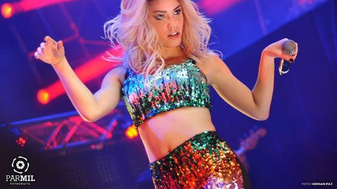 Lali, el bombazo de inicio de la Fiesta de Santa Lucía