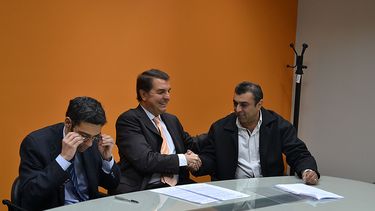 La Caja de Acción Social entregó muebles a una asociación civil