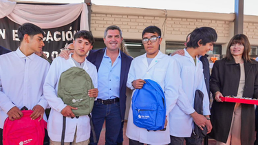 Marcelo Orrego inauguró en Mogna la primera escuela secundaria rural de San Juan
