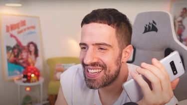 Una sanjuanina pasó de empleada doméstica a fotógrafa sensual y se lo contó a Martín Cirio