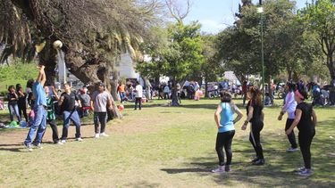 Los jóvenes coparon el Parque de Mayo para celebrar la primavera