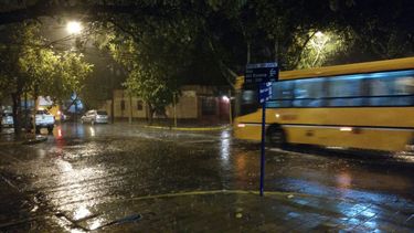 Llegó una fuerte tormenta y causó cortes de electricidad