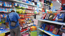 Los útiles escolares en San Juan, con fuerte presencia Made in China. Los útiles escolares en San Juan, con fuerte presencia Made in China.