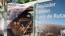 El simulador de camiones de la Barrick, entre las atracciones de la Feria