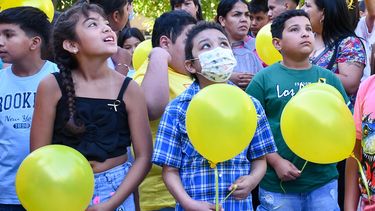 Con una suelta de globos, San Juan conmemoró el Día Internacional de la Lucha contra el Cáncer Infantil