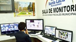 Santa Lucía habilitó su sala de monitoreo con 42 cámaras