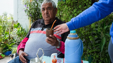 Ante los casos de dengue en la localidad, para los vecinos de El Rincón, en Albardón, el repelente se transformó en un elemento tan cotidiano como el mate.