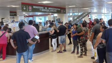 Nervios y pura ilusión en el último día para inscribirse en el sorteo del IPV