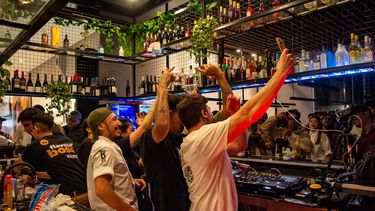 Qué son los “coffee rave”, la moda mundial que ya llegó a San Juan