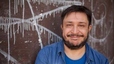 El escritor que se hizo viral con La Valija de Messi ya había causado gran revuelo en San Juan