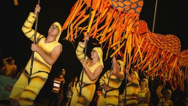 FNS ecológica: juntan residuos plásticos para hacer el vestuario de los artistas del Carrusel