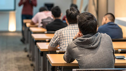 Según una encuesta, los sanjuaninos están a favor de que los extranjeros paguen la universidad pública