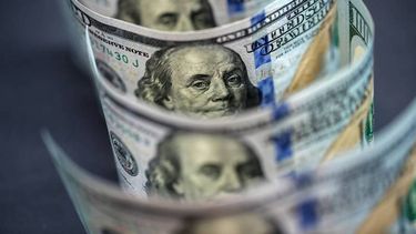 El dólar blue sigue modificando día tras día su valor en el mercado informal