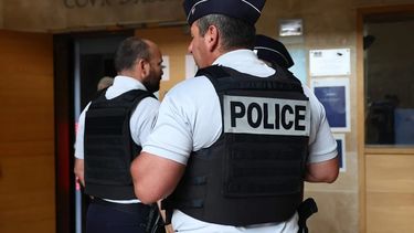 La policía de Francia detuvo al marido de la mujer que estuvo 12 años secuestrada.