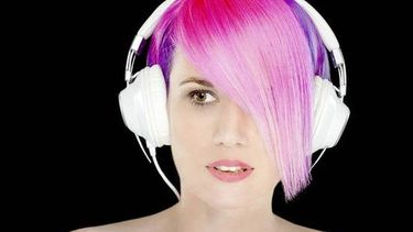 Pelo rosa, violeta o lila: ¿cómo adoptar esta tendencia?