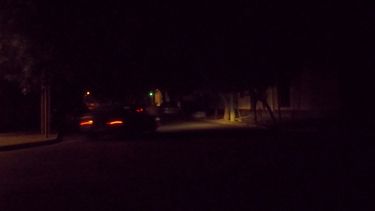 Calles a oscuras y sin semáforos por una baja de tensión