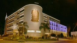 Con un libro y luces, la Legislatura homenajeó a la mujer