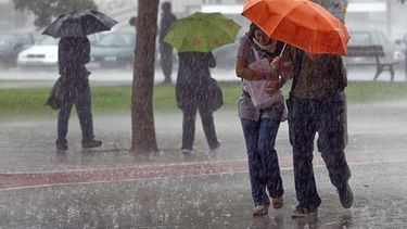 Declaran alerta amarilla por la fuerte tormenta