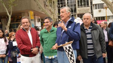 Gioja también se prendió a la iniciativa